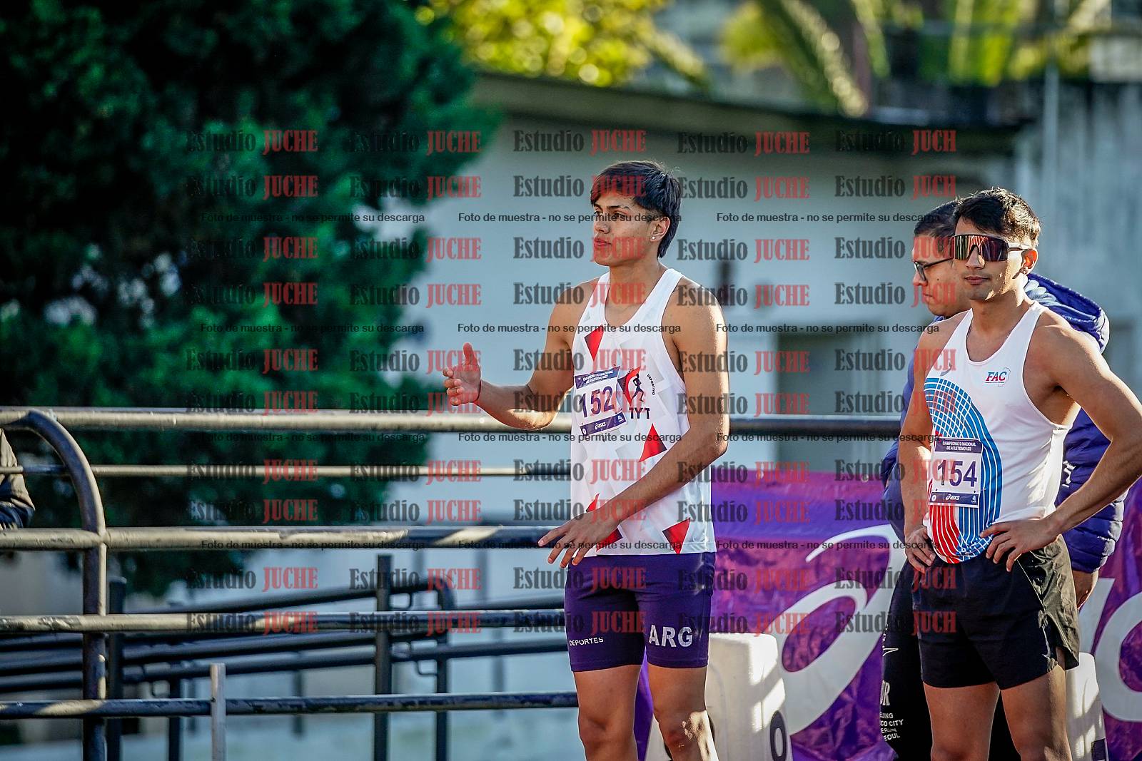 Fotos de los 110 m con vallas de varones - decatlón 6