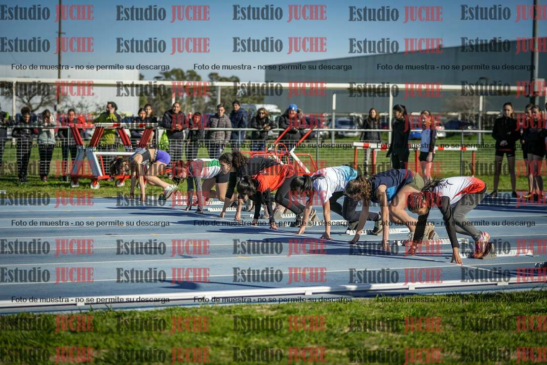 Fotos de los 80 m llanos de mujeres - U14