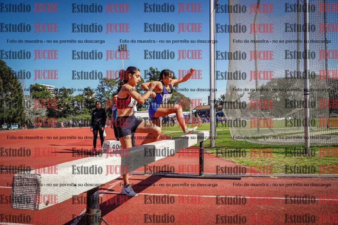 Fotos de los 1500 m con obstáculos de mujeres