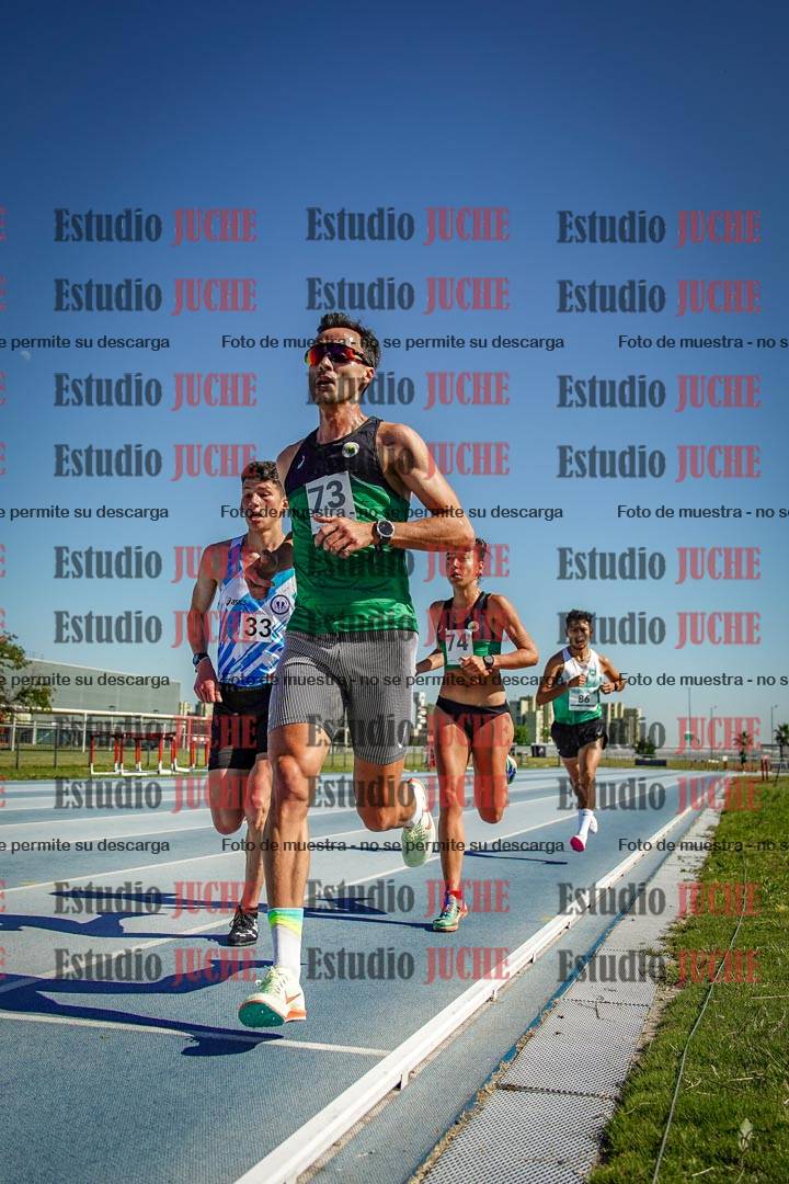 Fotos de los 5000 m de mujeres y varones - serie 1