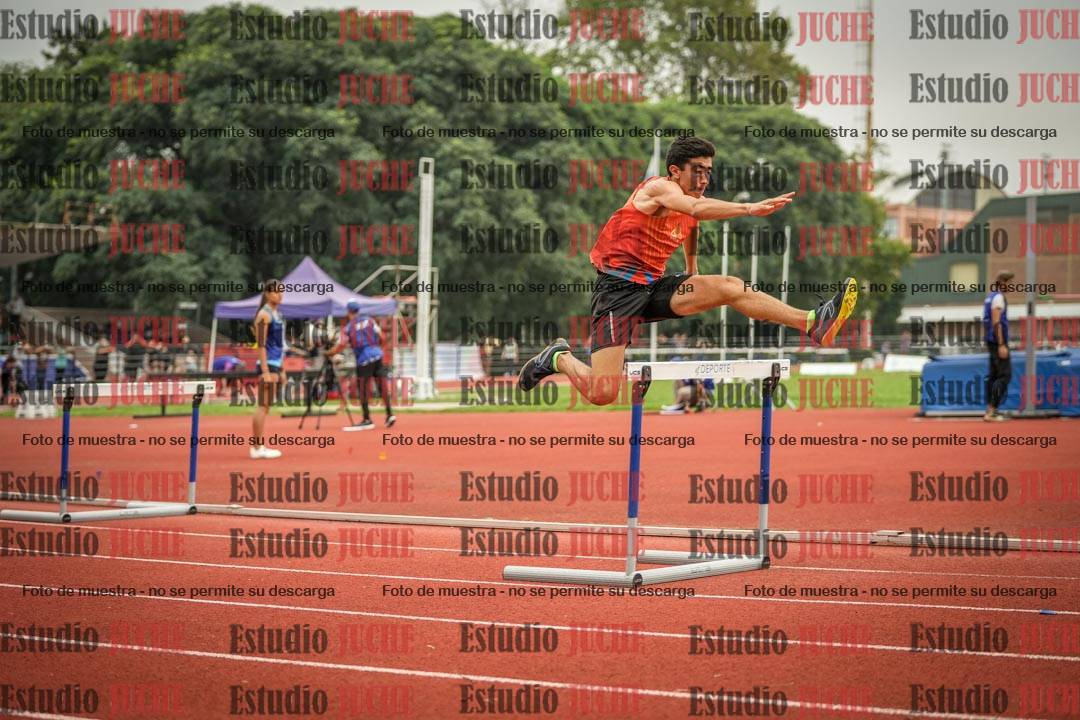 Fotos de los 400 m con vallas de varones