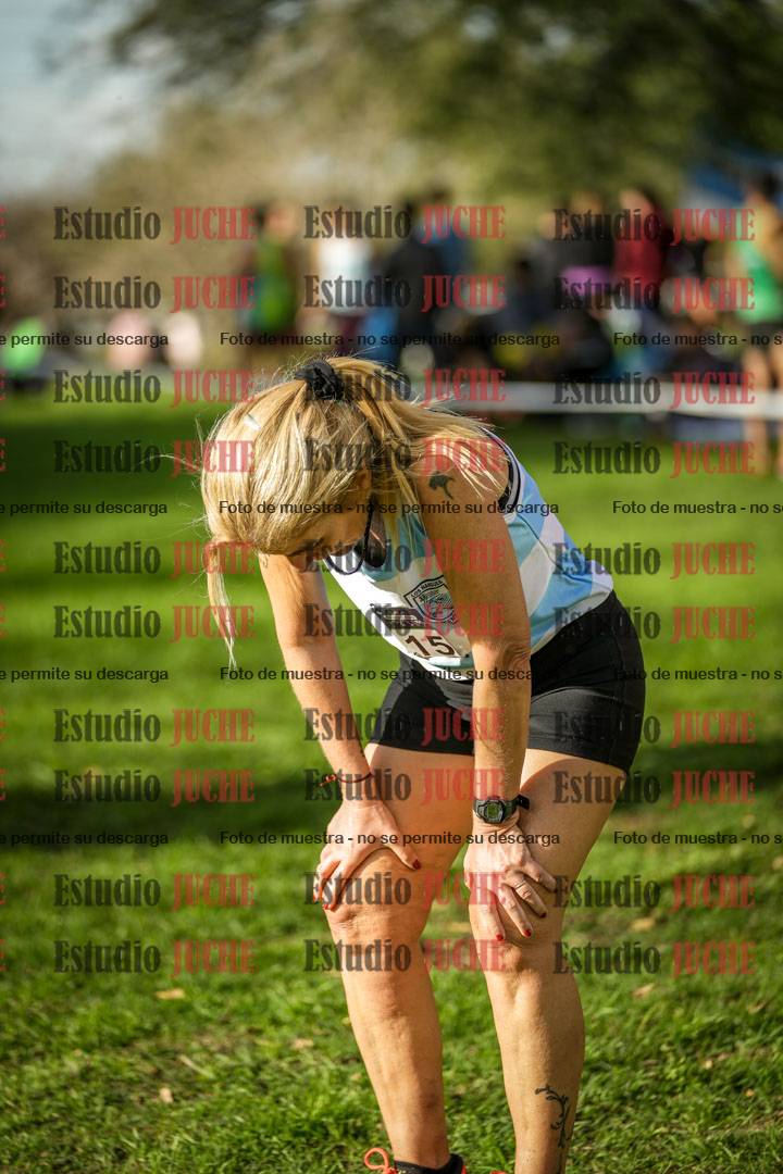 Fotos de la llegada del cross de 4000 m - mujeres
