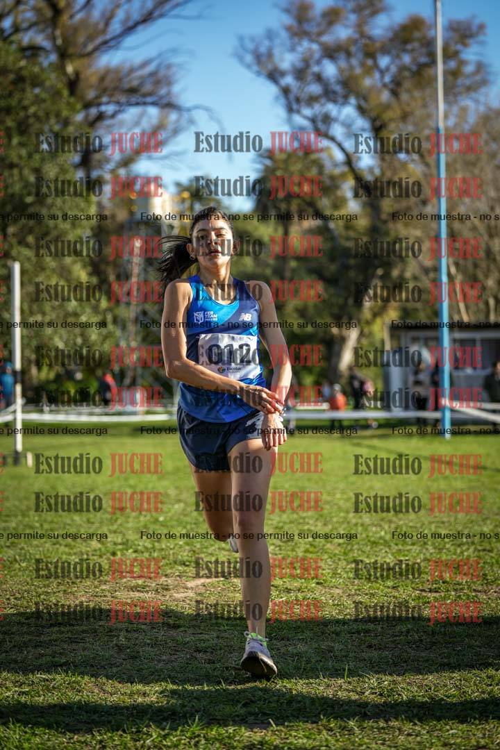 Fotos de la llegada del cross de 4000 m - mujeres