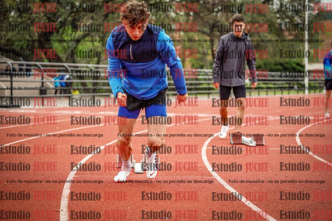 Fotos de los 400 m con vallas de varones