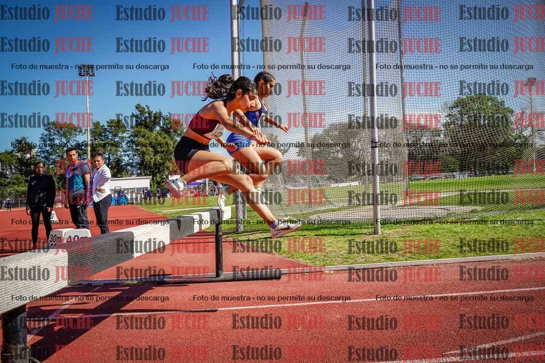Fotos de los 1500 m con obstáculos de mujeres