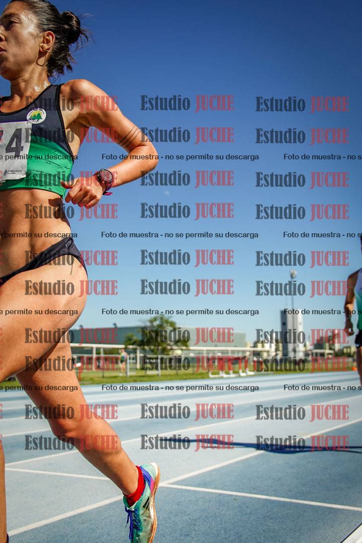Fotos de los 5000 m de mujeres y varones - serie 1