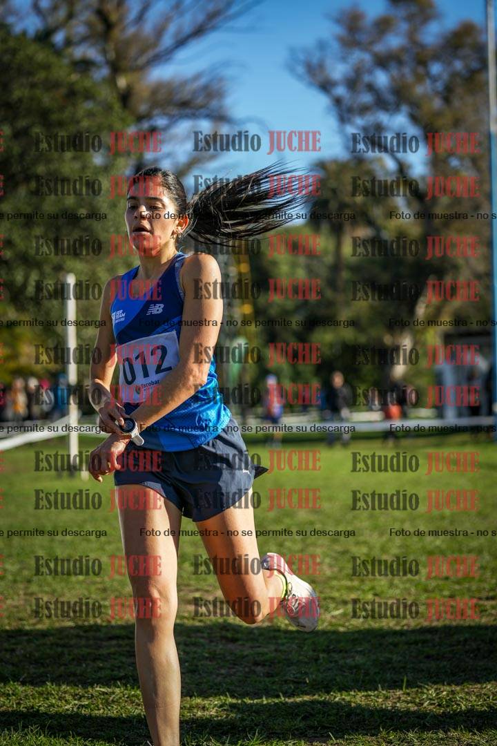 Fotos de la llegada del cross de 4000 m - mujeres