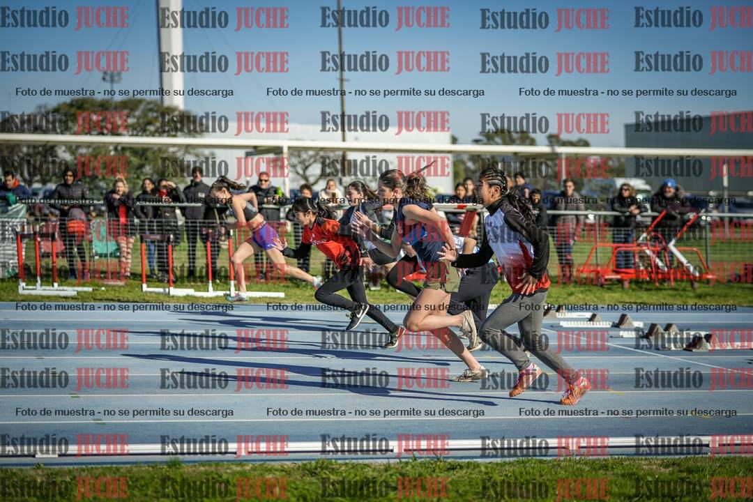 Fotos de los 80 m llanos de mujeres - U14