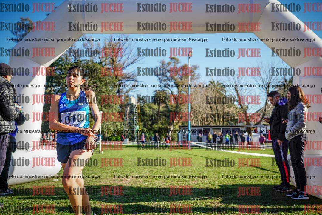 Fotos de la llegada del cross de 4000 m - mujeres