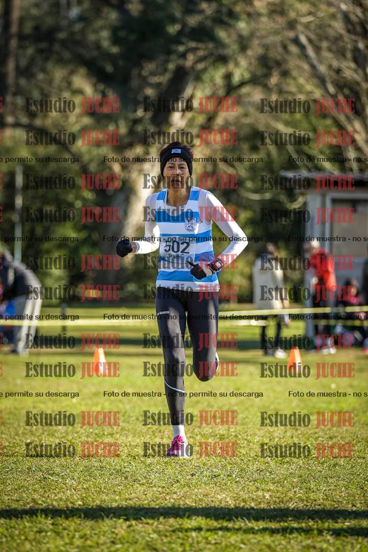Fotos de la llegada del cross de 4000 m - mujeres
