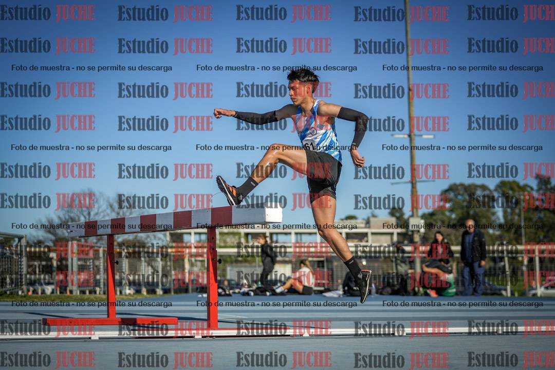 Fotos de los 3000 m con obstáculos de varones