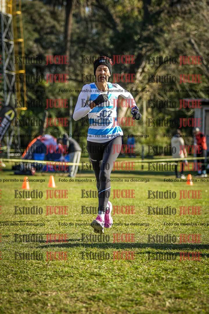 Fotos de la llegada del cross de 4000 m - mujeres