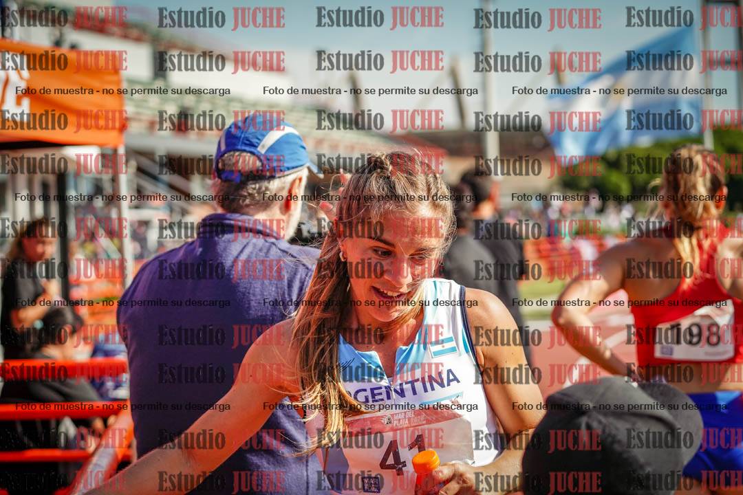 Fotos de algunos extras y podios del día 1