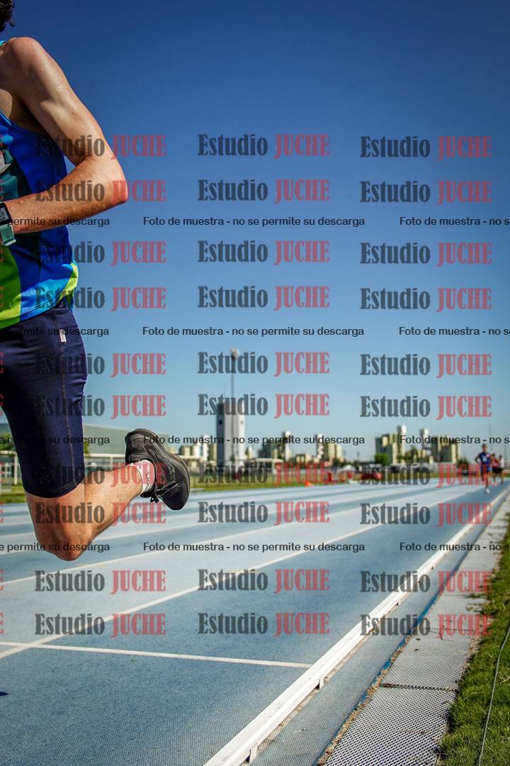 Fotos de los 5000 m de mujeres y varones - serie 1