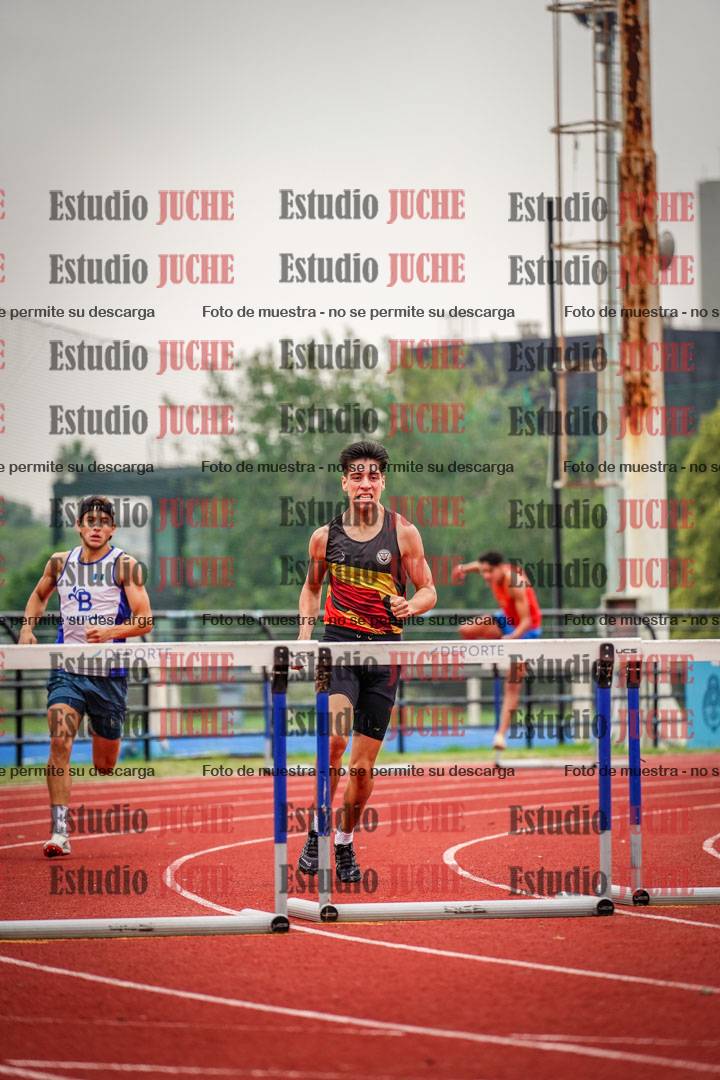 Fotos de los 400 m con vallas de varones