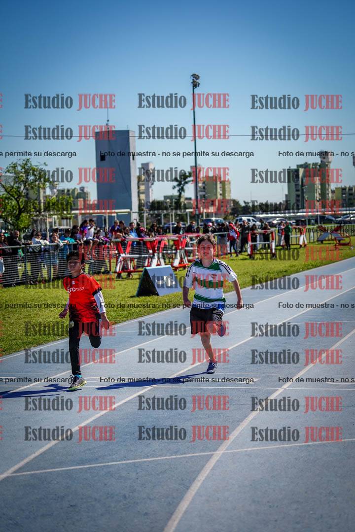 Fotos de los 50 m llanos de varones