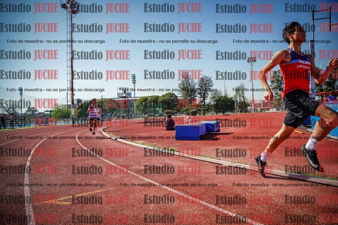 Fotos de los 600 m llanos de varones - U16