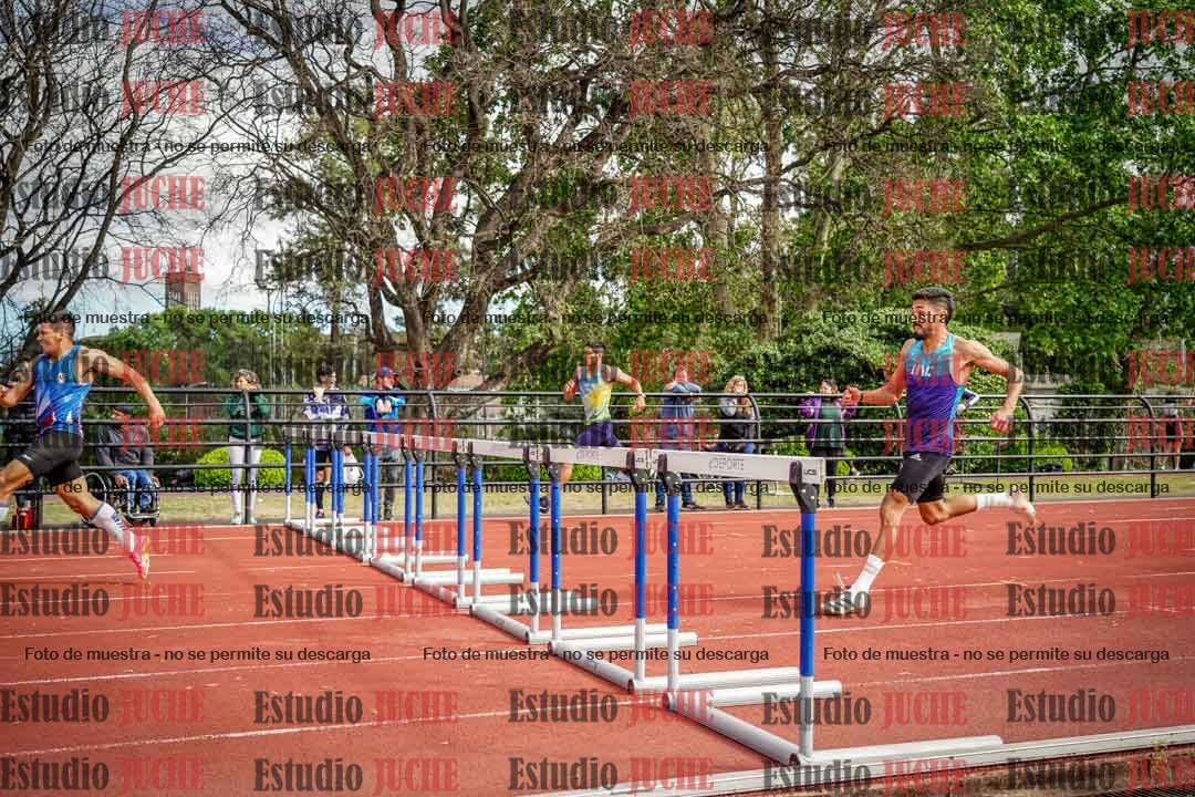 Fotos de los 400 m con vallas de varones