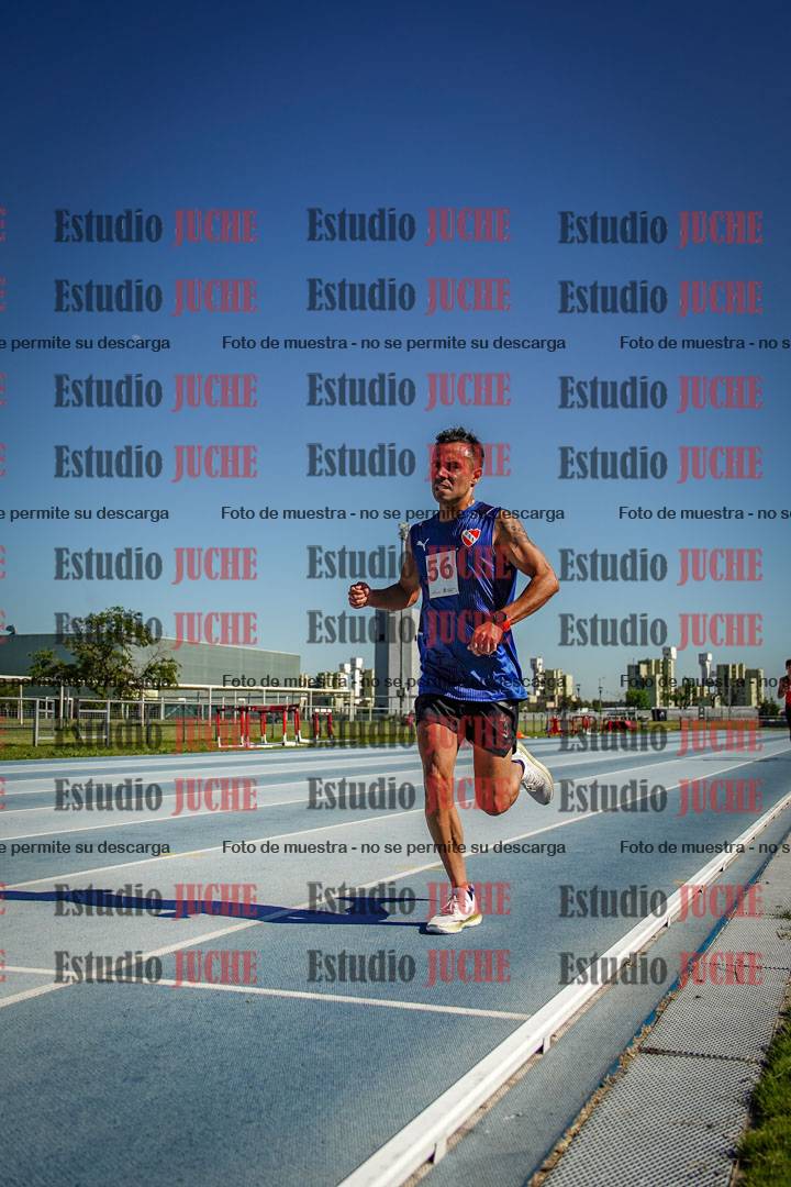Fotos de los 5000 m de mujeres y varones - serie 1