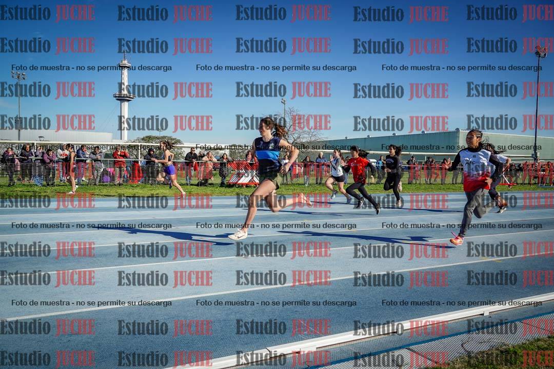 Fotos de los 80 m llanos de mujeres - U14