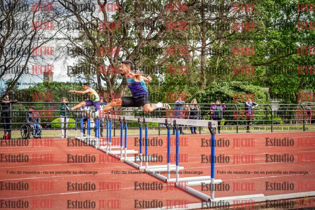 Fotos de los 400 m con vallas de varones