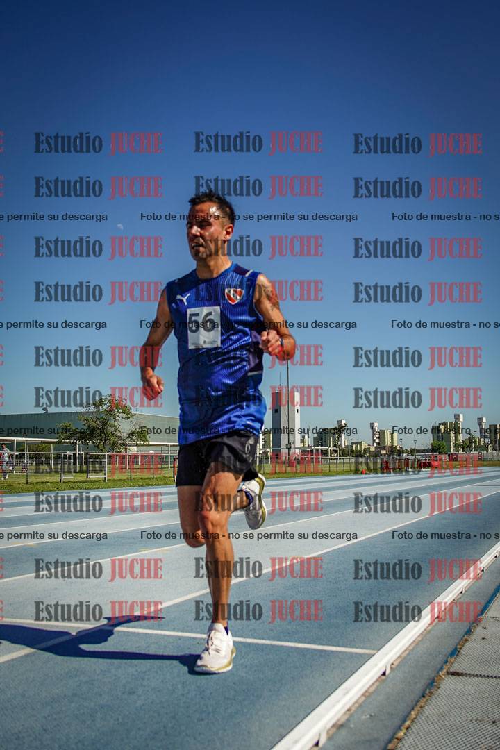 Fotos de los 5000 m de mujeres y varones - serie 1