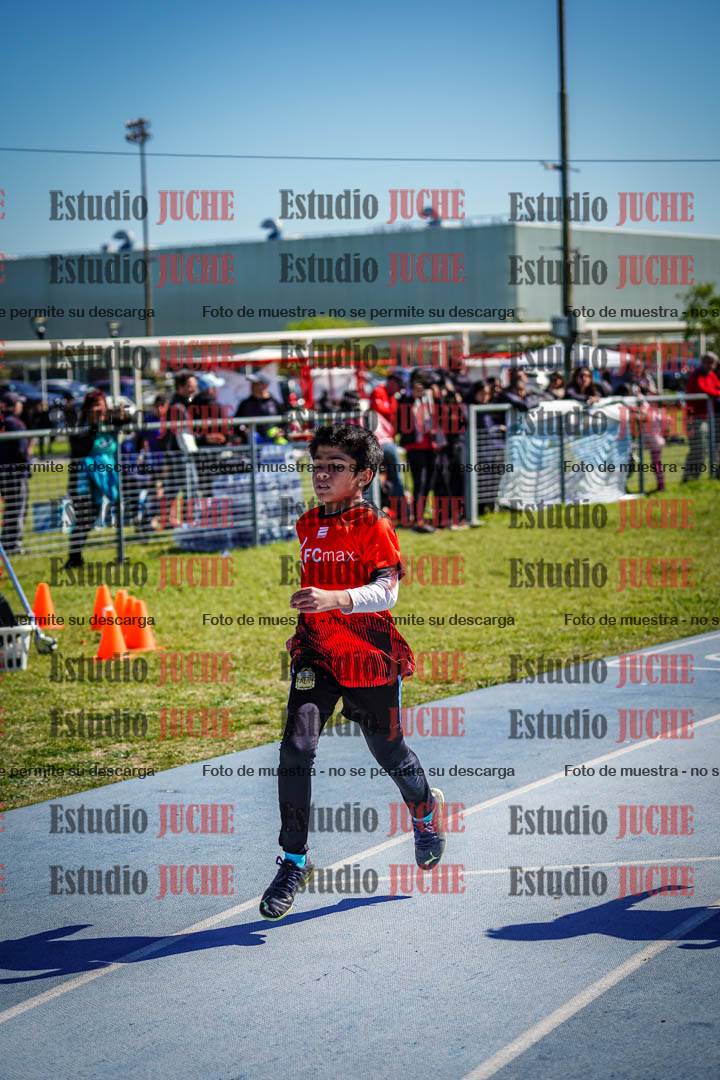 Fotos de los 50 m llanos de varones