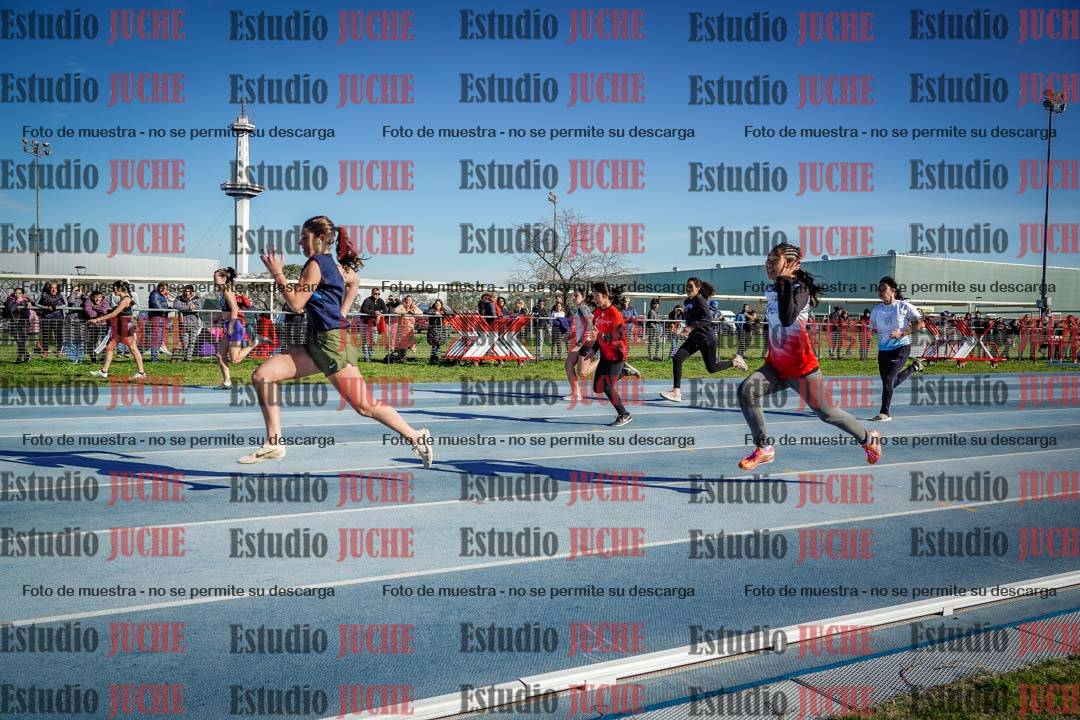 Fotos de los 80 m llanos de mujeres - U14
