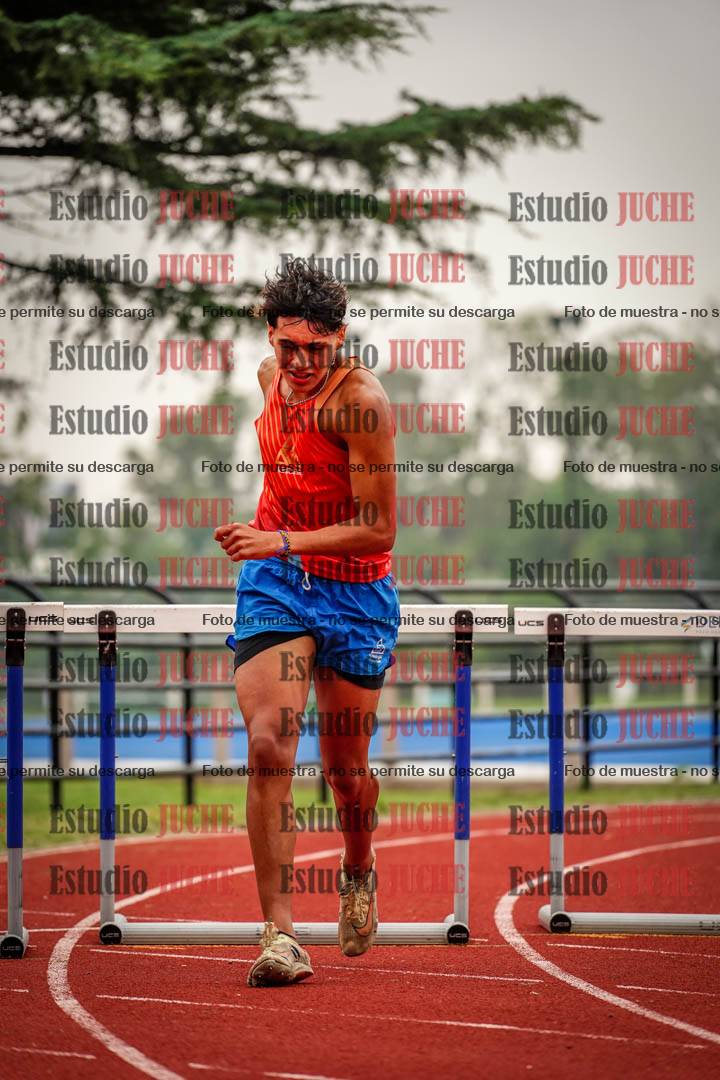 Fotos de los 400 m con vallas de varones