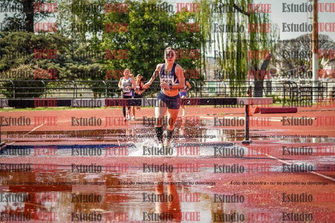 Fotos de los 1500 m con obstáculos de mujeres