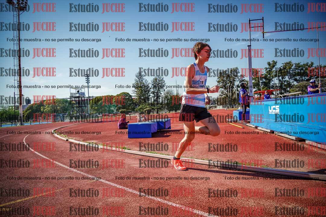 Fotos de los 600 m llanos de varones - U16