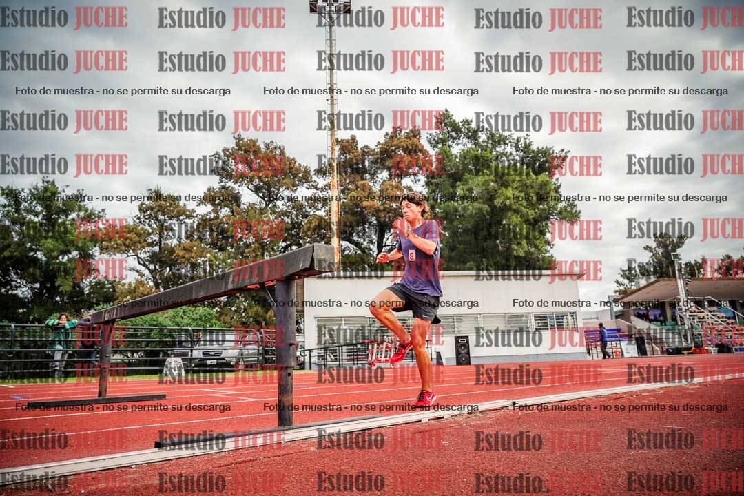 Fotos de los 3000 m con obstáculos de varones