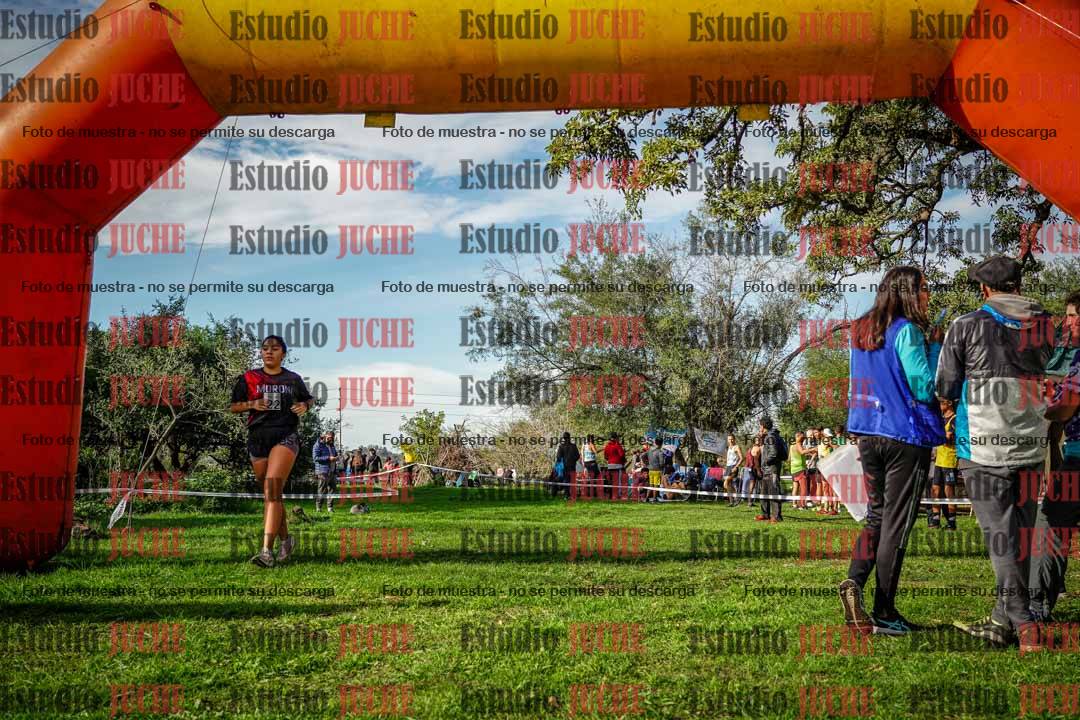 Fotos de la llegada del cross de 4000 m - mujeres