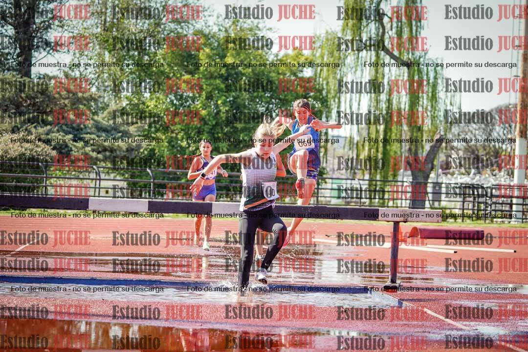Fotos de los 1500 m con obstáculos de mujeres