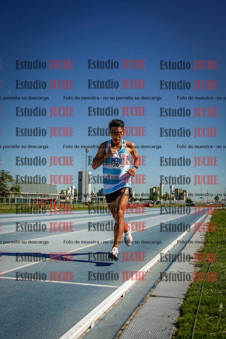 Fotos de los 5000 m de mujeres y varones - serie 1