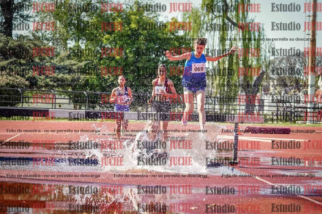 Fotos de los 1500 m con obstáculos de mujeres