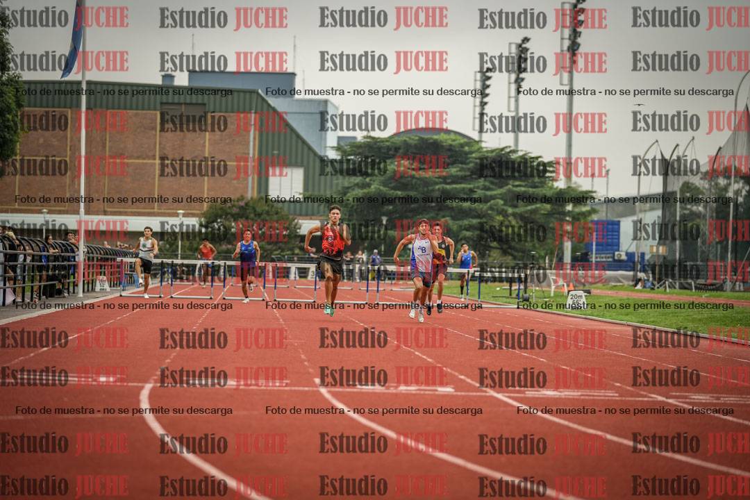 Fotos de los 400 m con vallas de varones