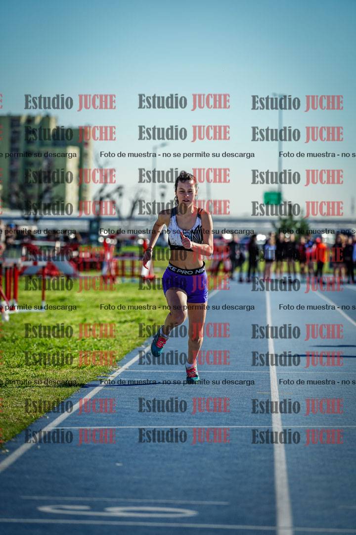 Fotos de los 80 m llanos de mujeres - U14