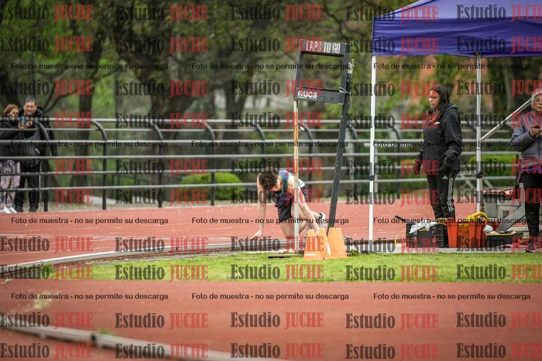 Fotos de los 400 m con vallas de varones