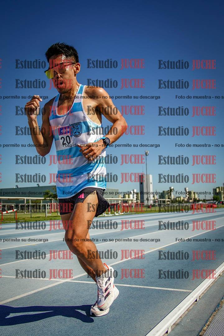 Fotos de los 5000 m de mujeres y varones - serie 1
