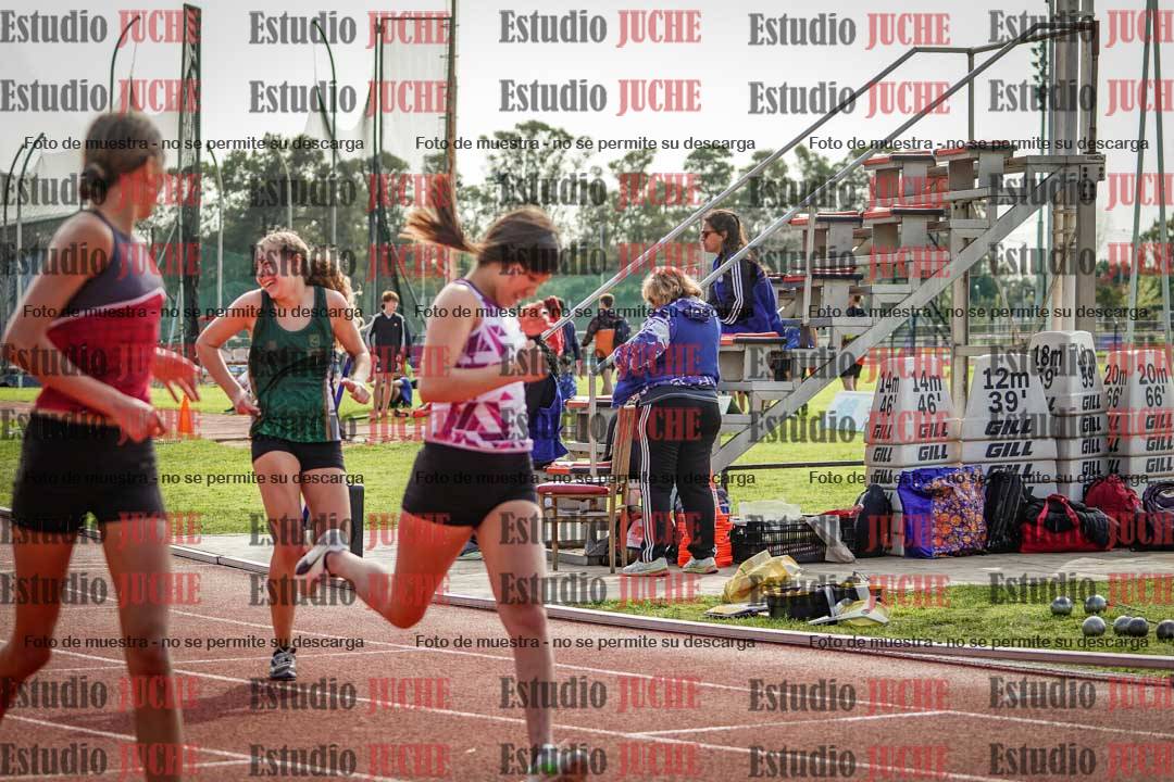 Fotos de los 80 m con vallas de mujeres - hexatlón 1