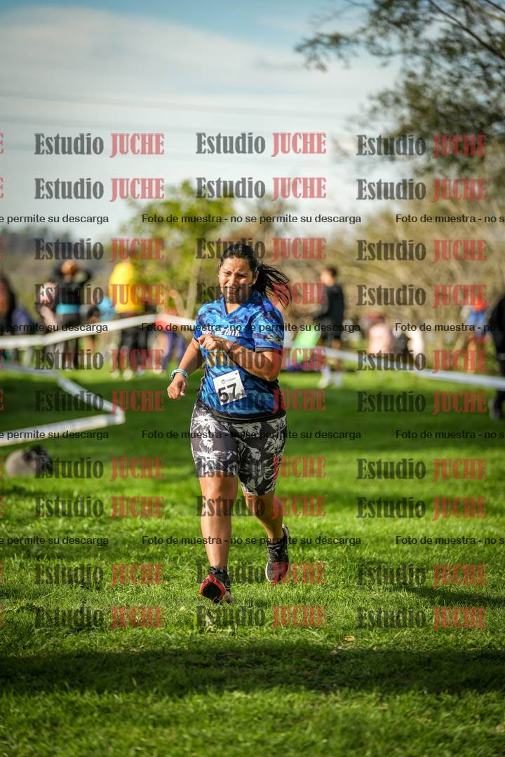 Fotos de la llegada del cross de 4000 m - mujeres