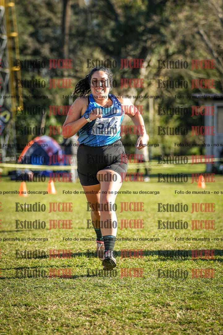 Fotos de la llegada del cross de 4000 m - mujeres