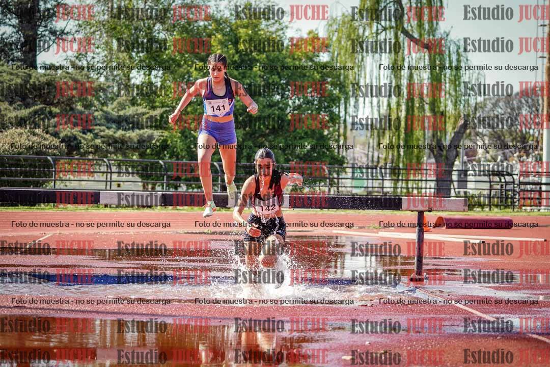 Fotos de los 1500 m con obstáculos de mujeres