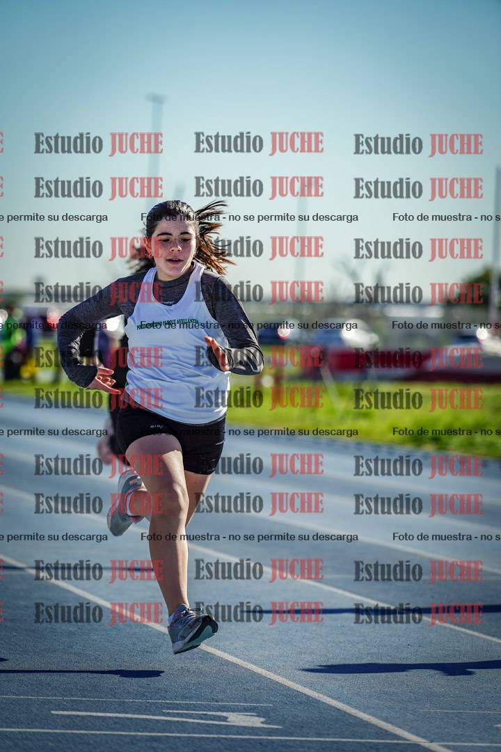 Fotos de los 80 m llanos de mujeres - U14