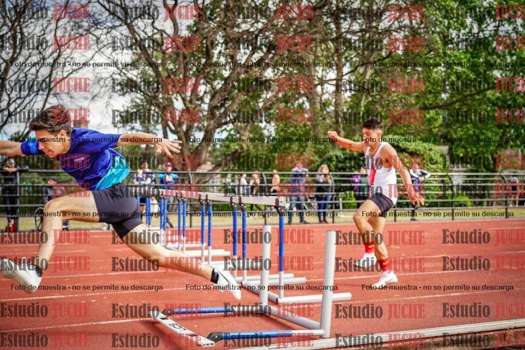 Fotos de los 400 m con vallas de varones