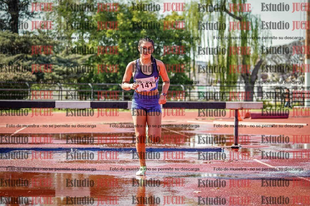 Fotos de los 1500 m con obstáculos de mujeres