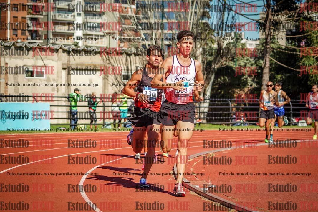 Fotos de los 10.000 m de varones - serie 1