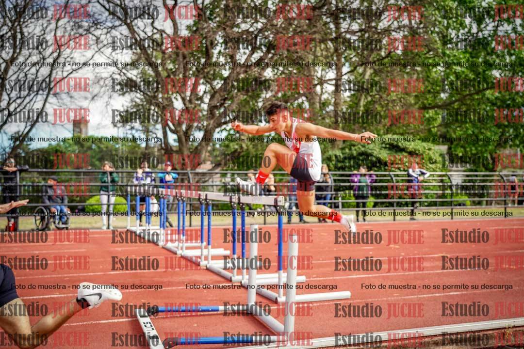 Fotos de los 400 m con vallas de varones