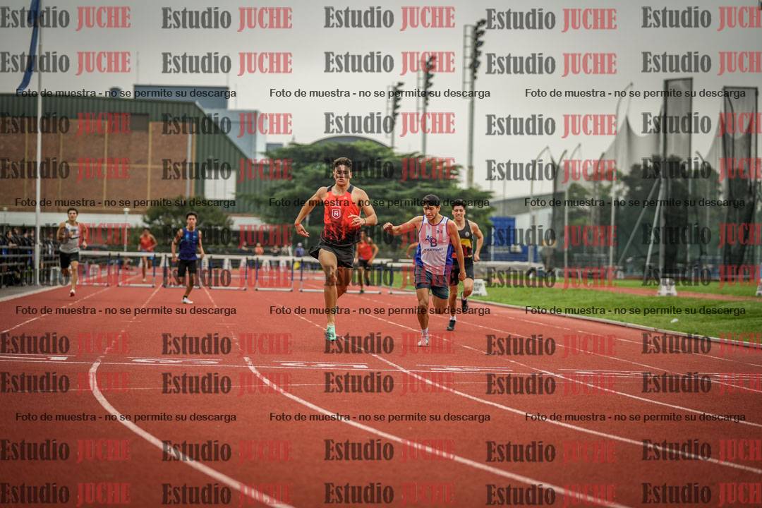 Fotos de los 400 m con vallas de varones